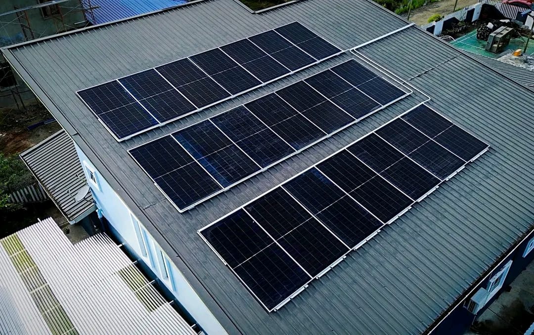 Solar panel array installed on a rooftop by J.E Electrical